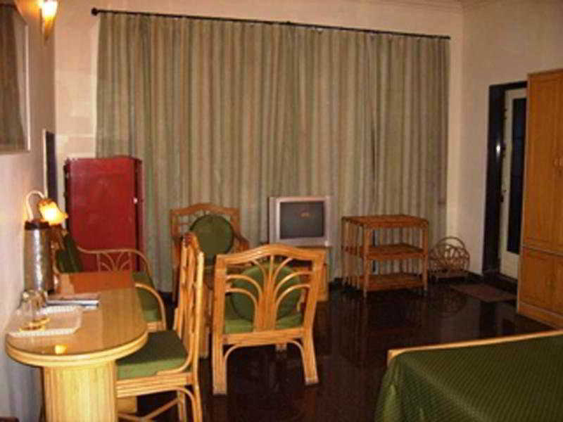 מומביי The Cottage מראה חיצוני תמונה