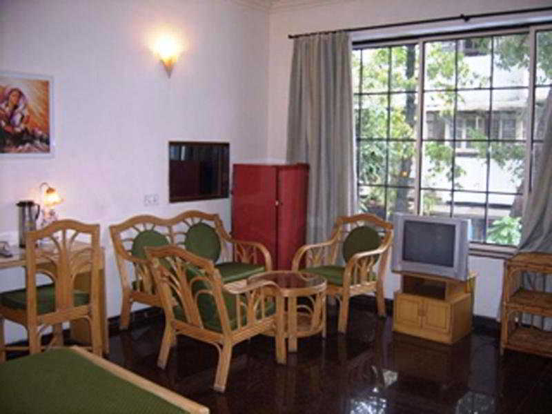 מומביי The Cottage מראה חיצוני תמונה